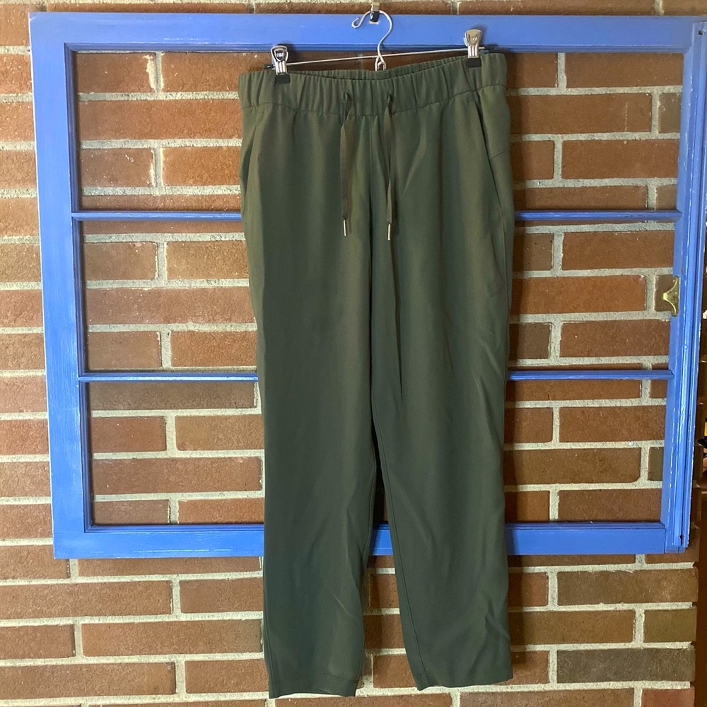 Lululemon on the fly *woven